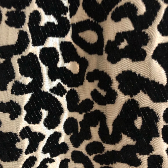 Leopard mini skirt. Kendall and Kylie. Size m. - Picture 4 of 5
